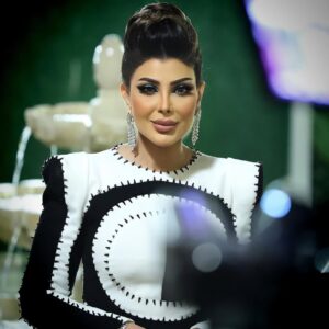 Elham Al Fadalah Instagram - وانتهت قصة #خواتي_غناتي 
شكرا لكل شخص تعب و ساهم في نجاح هذا العمل ✨

شكراً الكاتبه المبدعه
 #جميله_جمعه 
@jamilah.kwt 

والمخرج صانع النجوم
#سائد_الهواري 
@saedalhawwari 

وشكر خاص لزوجي ❤️
بمقام ابي و اخي وسندي و صديقي و رفيق دربي وقوتي على جهوده ووقفته معي لنجاح العمل عسى الله لا يحرمني من وجودك بدنيتي ❤️
#شهاب_جوهر @shehabaljowhar