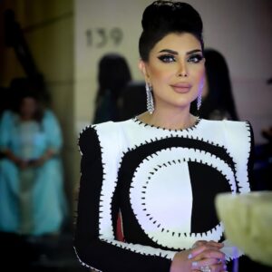 Elham Al Fadalah Instagram - وانتهت قصة #خواتي_غناتي 
شكرا لكل شخص تعب و ساهم في نجاح هذا العمل ✨

شكراً الكاتبه المبدعه
 #جميله_جمعه 
@jamilah.kwt 

والمخرج صانع النجوم
#سائد_الهواري 
@saedalhawwari 

وشكر خاص لزوجي ❤️
بمقام ابي و اخي وسندي و صديقي و رفيق دربي وقوتي على جهوده ووقفته معي لنجاح العمل عسى الله لا يحرمني من وجودك بدنيتي ❤️
#شهاب_جوهر @shehabaljowhar