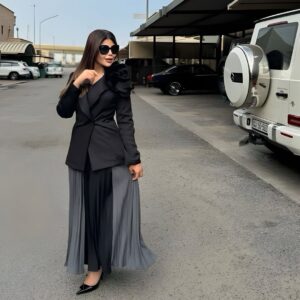 Elham Al Fadalah Instagram - هب البراد وزانت النفسية .. ويازين الشتا وهدومه 🧥
@shein_ar @sheinofficial 

استغلوا خصومات البلاك فرايدي اللي مسوينها شي ان على ملابس الشتا اللي نسبة الخصم فيها تصل الى 90% .. من كثر ما ملابسهم تينن احترت شنو اخذ وشنو اخلي .. فاخترت لكم هذه التنسيقات الشتوية الجميلة وارقام القطع مكتوبة تحت، وكود خصمي يخصم لكم خصم اضافي فوق خصومات البلاك فرايدي :

كود الخصم الاضافي: 
ELHAM

ارقام القطع:

842553
38649715
43157585
26757338
43411035
41942435

#SHEINblackfriday
#ad #الهام_الفضاله #winteroutfit