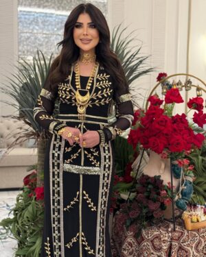 Elham Al Fadalah Instagram - يازين غبقة أم حمود الذوق والسنع كله 
@cliniccelebrity 

ودراعتي الجميلة من @emanoshh 

#الهام_الفضالة #رمضان_يجمعنا #بيت_حموله #غبقة #رمضان