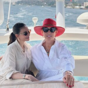 Emina Jahović Instagram - My forever inspiration…
As a Woman, As a Mother, As a Star♥️ @lepabrenaa