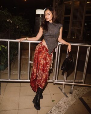 Eva Celia Instagram - Adding more red to my fits 🐞