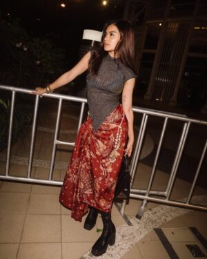 Eva Celia Instagram - Adding more red to my fits 🐞