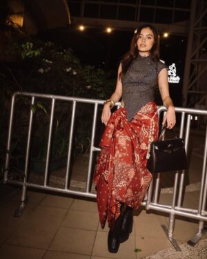 Eva Celia Instagram - Adding more red to my fits 🐞