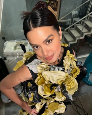 Eva Celia Instagram - 🐝🖤