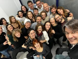 Eva Isanta Instagram - ¡¡¡Arrancamoooos!!!
Y vamos a por la decimosexta 💪
@la_queseavecina @contuberniofilms @primevideoes @mediasetcom 
#laqueseavecina16