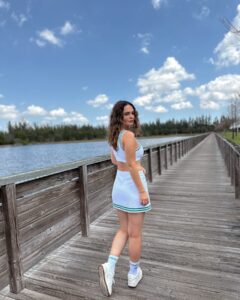 Actress Fabiola Guajardo HD Photos and Wallpapers March 2025