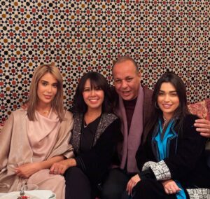 Farah El Fassi Instagram - داود وحرمه… وحدة من الثلاثة! 
@moonfettou 
@karimagouit 
@didane_abdellah 
@rahmaofficiel_ 
#مسلسل_رحمة #mbc5 #shahid