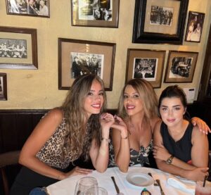 Farah El Fassi Instagram - ♠️❤️♣️ little moments BIG memories 🌹🌹