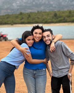 Actress Farah El Fassi HD Photos and Wallpapers April 2025