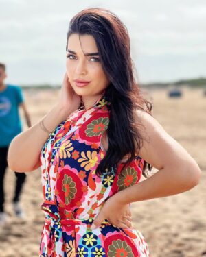 Farah El Fassi Instagram - 🌸🌸🌸🌸🌸إجعل سقف سعادتك قريبا لتصله ،نحن نملك ما يسعدنا و زيادة 🌸🌸🌸🌸
#الحمدلله #happiness #simplevida