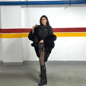 Fati Jamali Instagram - My best color 🖤