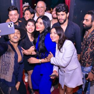 Fati Jamali Instagram - Tab Tab’s release party!! I wanna thank every single person that took from his busy schedule and show up at my release. That’s means the world for me to see your beautiful faces supporting me in a such special day. Love you guys!! XO 
Special thank for all the sponsors!!
@marassimaroc  @sultana_beautyandspa  @buddhabarmarrakech  @malakemeraude @ef_casablanca  @intune.liveband @ahmedlasri @philipmartins.ma @nadiaetalibi #shoothingcatring @krys_casablanca @celebrita_luxury_events @snob_beach @hotelthepearlmarrakech @radissonblumarrakech @lebabhotel @josephmoukhliss @shoreclub.casablanca @anghami @deezermena @spotifyarabia @thekidstablestudio @eventprint_marrakech @lpr_landofpr @hayat.bofficiel #hayatb @le961boutique @makeupby_mimo @betty.hairstylist @the_pasquale_maddaluno 
Credit photo @king.photographer01