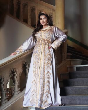 Fati Jamali Instagram - Dressed by @negafadiamantjad 
Makeup&hair @sofia_sebai_mua 
📸 @achraf.mounaji
