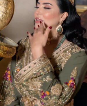 Fati Jamali Instagram - ليلة الحناء 
 @neggafasaphir
Makeup @tymabeauty