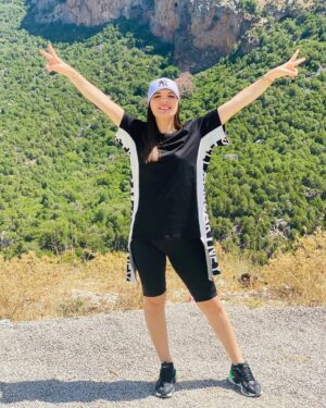 Fatima Zahra Qanboua Instagram - I’m a very positive thinker, and I think that is what helps me the most in difficult moments.
