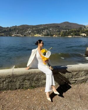 Fujii Karen Instagram - 新鮮なオールホワイトコーデ🤍🕊️
in Como, Italy🇮🇹
