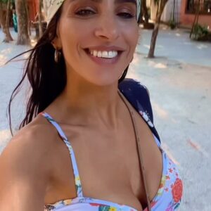 Gabriela Sari Instagram - entre cuevas y aguas cristalinas 😻🐠🐡

La foto 7 nos representa 😂 @andreasari10 @donnasoy