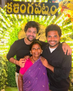 Gangavva Instagram - Thank you for visiting our @kalingapatnamrestaurant MVS team ❤️

@gangavva @myvillageshow_raju @myvillageshow_anil