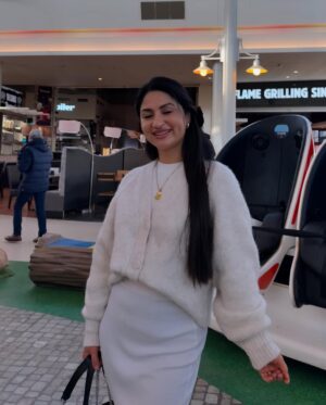 Garima Panta Instagram - तिमि मुस्कुराउनु ,संसार तिमिसङै मुस्कुराउँछ ...