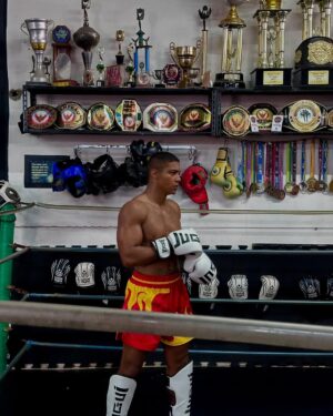Giovana Cordeiro Instagram - #DonaDeMim já tá no forno e o elenco já tá se aquecendo pra entregar nossa próxima novela das sete. 🥊 Tá sendo lindooo! ❤️‍🔥

foto: @manoellamello