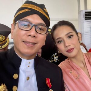 Gista Putri Instagram - Merayakan HUT Republik Indonesia ke-78 dengan berpakaian adat dari karya Mama Ghea Pangabean @gheafashionstudio @gheapanggabeanprivate🇮🇩