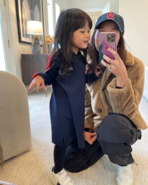 Gista Putri Instagram - Sudah bisa gaya kalo foto🐣