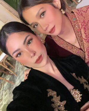 Gista Putri Instagram - Completely in love by this design made by the one and only Mama @gheapanggabeanprivate 
From first sight, you just can tell it was made through her love of Indonesian culture and heritage @gheafashionstudio