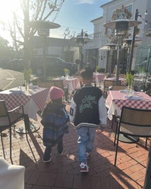 Gista Putri Instagram - Strolling around Palisades with trio A