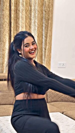 Gungun Gupta Instagram - Char din di jawani💃
.
.
.
#gungungupta