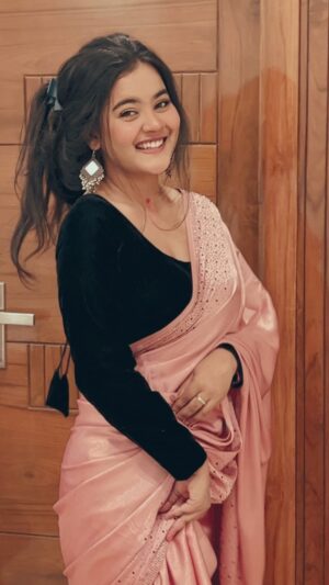 Gungun Gupta Instagram - 💐
.
.
.
.
#gungungupta