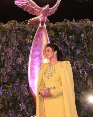 Haifa Hussein Instagram - @nena.fo27 
@riyadhseason 
#joyawards 
#موسم_الرياض 
Makeup: @thajbaa_makeup 
Hairstyle : @eliechnouda1 
Dress : @incanto_boutique
