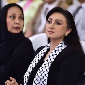Haifa Hussein Instagram - كيف نقدر ننام واطفال فلسطين يموتون واللي عاشوا قاعدين يعانون من جروحهم وألمهم ؟ كيف ننام والامهات والآباء يصرخون مفجوعين على فقد اطفالهم ؟💔 
يا الله الطف بحالهم ويارب تفرج عنهم 💔 
@royalwebevents_ae  #مؤتمر_المرأة_العربية_الملهمة2023 #فلسطين #انقذوا_اطفال_غزة