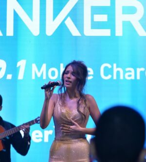 Hana Yousry Instagram - Had the pleasure of performing at @anker_official @anker_egypt ‘s event at the @grandegyptianmuseum 

Styled by @mahaibrahimyousry ❤️‍🔥
Dress by @ramaabdelghany // @rama_abdelghany 🔥 
Photography: Mohamed Youssef 📸 
Make up & hair: Moi 🦋💁🏻‍♀️