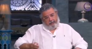 Hana Yousry Instagram - انا حقيقي عاجزة عن الكلام.. و عن اني اقدر اعبر عن مدي حبي للعظيم استاذ ماجد الكدواني.. حبيبي استاذ ماجد، انا بحبك حب مش عادي.. حب صعب اوي يتوصف في الكلام.. انا دايما بقول لحضرتك انك العوض من ربنا ليا.. و رزق من ربنا بشكر ربنا عليه كل يوم.. و انك بجد بتحسسني ان بابي لسة موجود معايا و في ظهري.. شكرا انك في حياتي.. شكرا علي دعمك ليا اللي من قلبك.. انت عارف يا حبيب قلبي انت بالنسبالي ايه.. بحبك من كل قلبي.. 🌹 ربنا يديمك عليا نعمة

ساندرا، حبيبتي.. اللي انا دايما بقول عنك انك اختي بجد.. ربنا عالم.. احساسك و صوتك في الحلقة كانوا عظام.. فخورة بيكي اوي.. و لمستي قلبي اوي.. ربنا يحفظك يا حبيبتي و يحفظ موهبتك و صوتك الحلو اوي ده.. بحبكوا اوي اوي.. ربنا يحفظكوا يا رب و يخليكوا ليا يا 
حبيايبي و عيلتي التانية❤️🌹

 و طبعا استاذة العظيمة اسعاد يونس، حضرتك متعرفيش انا بحبك قد ايه.. 🌹 @essyounis 

@selkedwanymusic 
@magedelkedwany.official