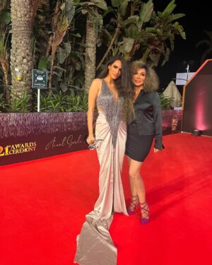 Hana Yousry Instagram - YOUR. BEST. YOUNG. SINGER. IS HERE EVERYONE!!!❤️‍🔥❤️‍🔥❤️‍🔥❤️‍🔥❤️‍🔥 افضل مطربة شابة من مهرجان @dearguestco بتصويت الجمهور 
Forever grateful & thankful ❤️❤️❤️

@boosy17 loooove you habebty❤️

A big big thanks to @temraza & her amazing team for that gorgeous dress ❤️‍🔥

A big big thanks to @mahaibrahimyousry for creating this gorgeous look ❤️‍🔥

Gorgeous dress by @temraza 
Image consultant: @mahaibrahimyousry 
Hair @mahaibrahimyousry