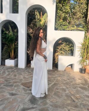 Hana Yousry Instagram - Lovingggg that dressss by @thestyleloft.company 🤍// thanks to my amazing stylist @mahaibrahimyousry ❤️‍🔥
Glammed by my love @monagamalofficial ❤️

📸: @norayoussef_photography 
Retouches by @feko_retoucher