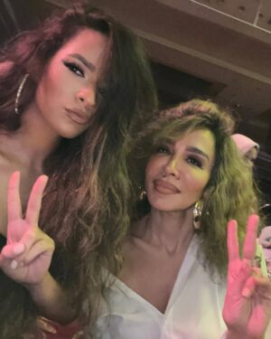 Hana Yousry Instagram - احلي حاجة حصلت انك كنتي معايا في اول جايزة ليا🤍
ربنا يحفظك ليا يا حبيبتي🧿
@mahaibrahimyousry 

Also styled by @mahaibrahimyousry & 
glammed by @mirnamagdymakeupartist 🤍