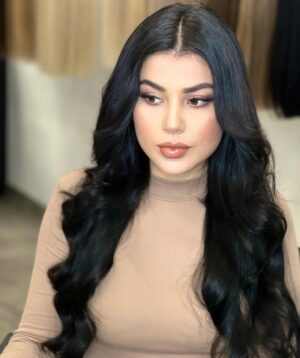 Hanane El Khader Instagram - New year, new look.  What do you think about the new look ?🖤. كيجاكوم التغيير ؟ #newbegginings #hananeelkhader