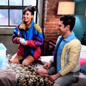 Hannah Simone Instagram - Max, Morn and me on the pod. The gang’s back together 🦁 🐠 throw your favorite Schmidtty quote in the comments @themessaroundpod #youths