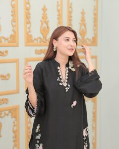 Actress Hina Altaf HD Photos and Wallpapers April 2025