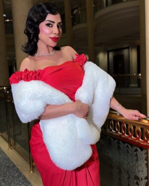 Hind Al Balushi Instagram - شكراً على يوم جميل وحافل بالإبداع والإبهار 
شكرا للمملكة العربية السعودية وشكراً للهيئة العامة للترفية بقيادة معالي المستشار تركي آل الشيخ على هذا المحفل العالمي الذي جمع مبدعي ونجوم الفن والأدب والرياضة وصناع الترفية والإبداع وشكرا على الدعوة الكريمة 🇸🇦🇰🇼🤍
@turkialalshik 
#جوي_اووردز #الرياض#هند_البلوشي