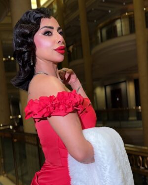Hind Al Balushi Instagram - شكراً على يوم جميل وحافل بالإبداع والإبهار 
شكرا للمملكة العربية السعودية وشكراً للهيئة العامة للترفية بقيادة معالي المستشار تركي آل الشيخ على هذا المحفل العالمي الذي جمع مبدعي ونجوم الفن والأدب والرياضة وصناع الترفية والإبداع وشكرا على الدعوة الكريمة 🇸🇦🇰🇼🤍
@turkialalshik 
#جوي_اووردز #الرياض#هند_البلوشي