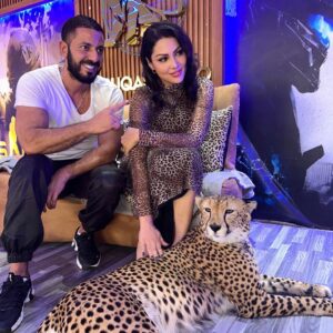 Ibtissam Tiskat Instagram - Wonderful experience 🤍 

@fatinatiskatofficiel 
 @albuqaish.jungle 
@humaidalbuqaish 

#ibtissamtiskat #animals #happy