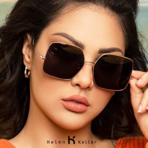 Ibtissam Tiskat Instagram - Be shiny with Helen Keller sunglasses 😎 

@helenkellermorocco 
@othmanbenhaddouch 
@souhasalehmua 
@sef_nour 
@soufiianeben
