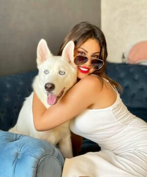 Ibtissam Tiskat Instagram - 🌚KALASH☁️ 

#dogs #love #pure