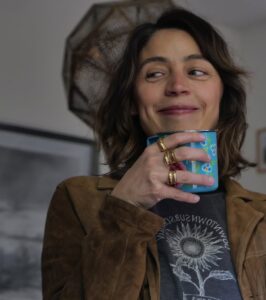 Actress Ilse Salas HD Photos and Wallpapers April 2025