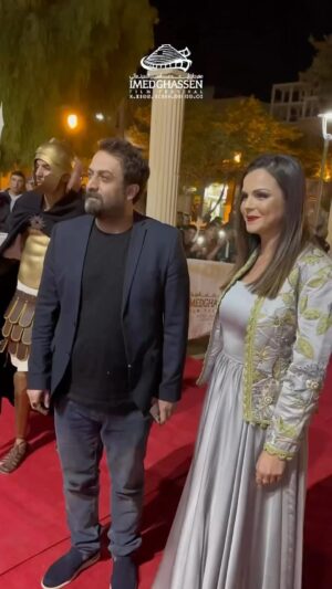 Imen Noel Instagram - Sur le tapis rouge du @imedghassenfilmfestival à Batna, la sublime actrice @noel_imen rayonne dans une tenue de Samir Kerzabi. ✨🎥 #samirkerzabi #سميركرزابي #ImenNoël #batna