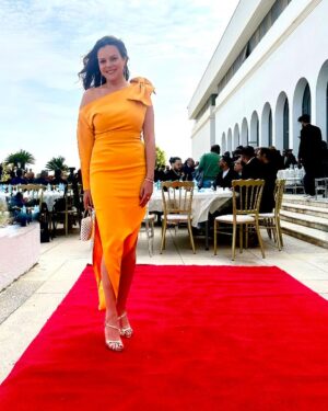 Imen Noel Instagram - البدرون الجزائري او البدرون العاصمي ، يقال ان الاميرة زفيرة هي اول من صممت هاذا اللباس التقليدي المكون من قطعة واحدة ،  من بين اجمل الملابس التقليدية الجزائرية بالنسبة لي، و انت واش تحبوا، و واش رايكم في بدروني اللي هو من تصميمي أنا 🥰؟؟؟
 What do you think about my BADROUN?

Outfit designed by me  @noel_imen 
Hair&mua @noel_imen 
Bag @_maria_luxury 
❤️❤️❤️
Prise de vue @le_krimo 
Vidéo @flamingo_creative.dz 
#قصرالثقافة_الجزائر #احتفال 
#
عيد_الفطر  #فنانين_الجزائر