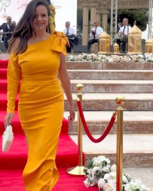 Imen Noel Instagram - البدرون الجزائري او البدرون العاصمي ، يقال ان الاميرة زفيرة هي اول من صممت هاذا اللباس التقليدي المكون من قطعة واحدة ،  من بين اجمل الملابس التقليدية الجزائرية بالنسبة لي، و انت واش تحبوا، و واش رايكم في بدروني اللي هو من تصميمي أنا 🥰؟؟؟
 What do you think about my BADROUN?

Outfit designed by me  @noel_imen 
Hair&mua @noel_imen 
Bag @_maria_luxury 
❤️❤️❤️
Prise de vue @le_krimo 
Vidéo @flamingo_creative.dz 
#قصرالثقافة_الجزائر #احتفال 
#
عيد_الفطر  #فنانين_الجزائر
